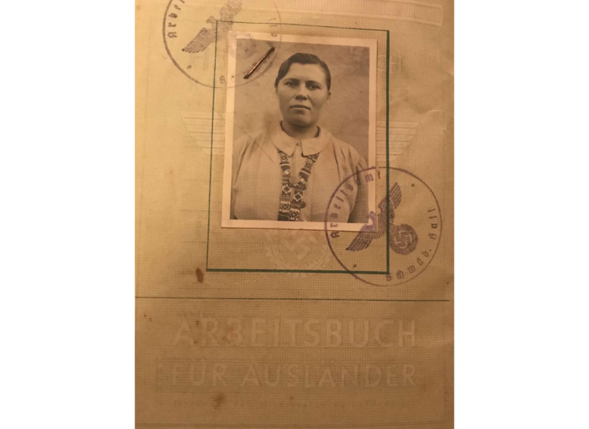洋書 Nurses and Midwives in Nazi Germany Nurses and Midwives in Nazi Germany: The 